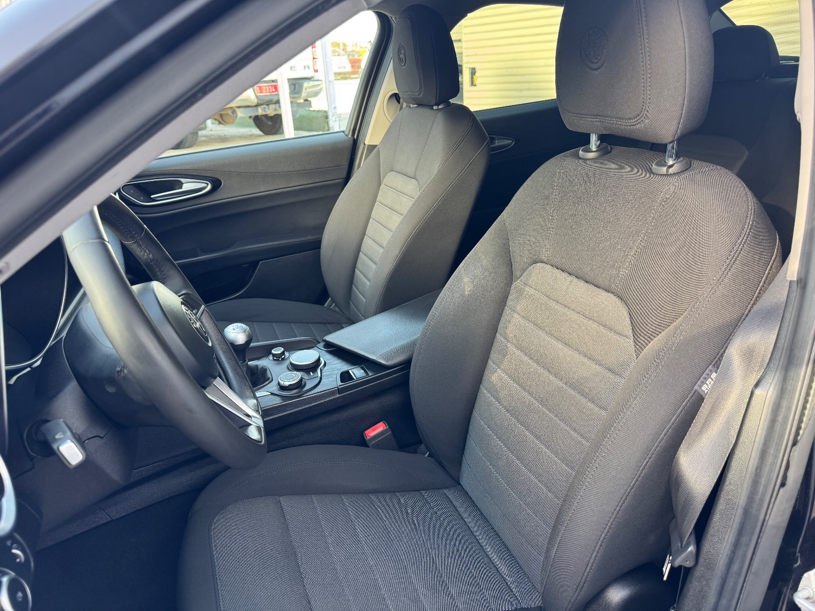 Alfa Romeo Giulia miniatura 8